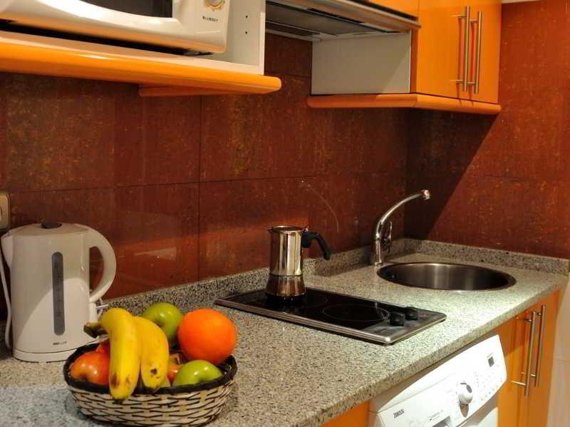 Gran Via Sol Apartamentos มาดริด ภายนอก รูปภาพ