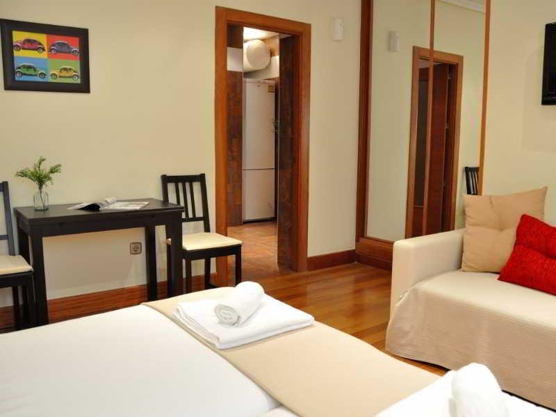 Gran Via Sol Apartamentos มาดริด ภายนอก รูปภาพ