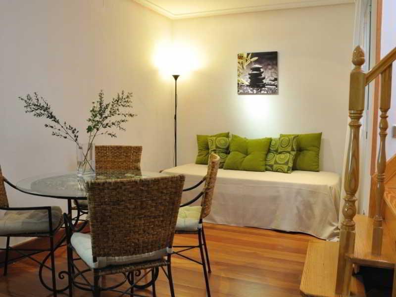 Gran Via Sol Apartamentos มาดริด ภายนอก รูปภาพ