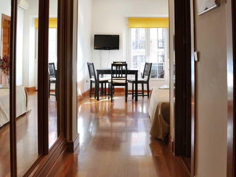 Gran Via Sol Apartamentos มาดริด ภายนอก รูปภาพ