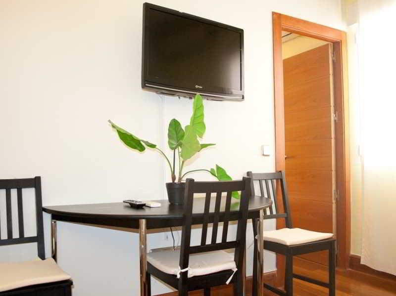Gran Via Sol Apartamentos มาดริด ภายนอก รูปภาพ