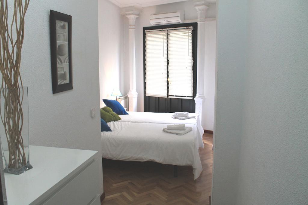 Gran Via Sol Apartamentos มาดริด ภายนอก รูปภาพ